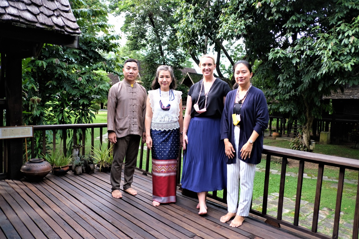 ให้การต้อนรับคุณ Lydia Barraza ผู้ช่วยทูตฝ่ายวัฒนธรรมและการศึกษา สถานเอกอัครราชทูตสหรัฐอเมริกาประจำประเทศไทย