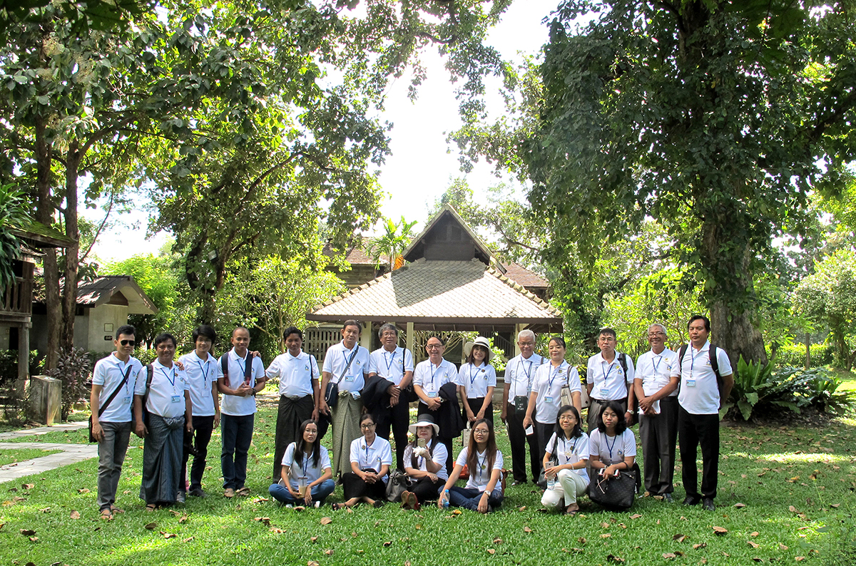 คณาจารย์และนักศึกษา Yangon University สาธารณรัฐแห่งสหภาพพม่า เยี่ยมชมและทำกิจกรรมในพิพิธภัณฑ์เรือนโบราณล้านนา มช.