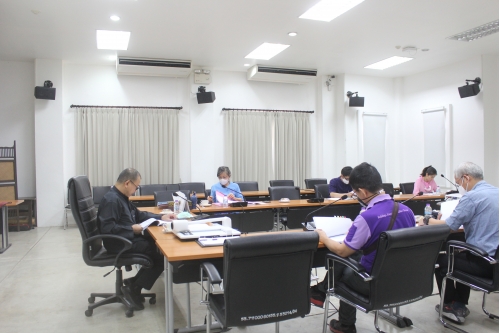 ประชุมคณะกรรมการตรวจรับพัสดุ และผู้ควบคุมงาน งานจ้างปลูกสร้างเรือนฝาไหล (เรือนแม่นายคำเที่ยง)  ครั้งที่ 4 /2563