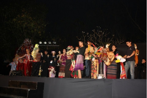 ละครหุ่นตระการตาอาเซียน : ASEAN Enchanting Puppets 2013