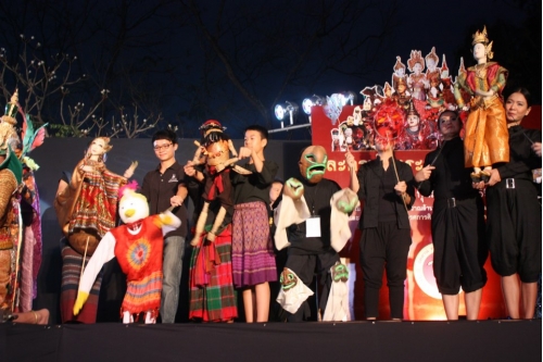 ละครหุ่นตระการตาอาเซียน : ASEAN Enchanting Puppets 2013