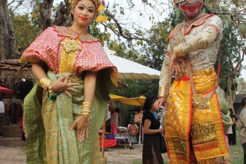 ละครหุ่นตระการตาอาเซียน : ASEAN Enchanting Puppets 2013
