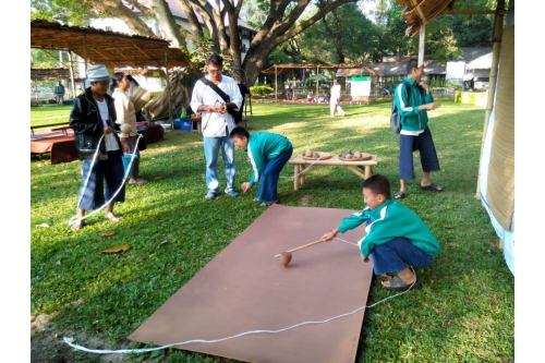งานแอ่วเฮือน เยือนผญา พิพิธภัณฑ์มีชีวิต วิถีชีวิตล้านนา 2556