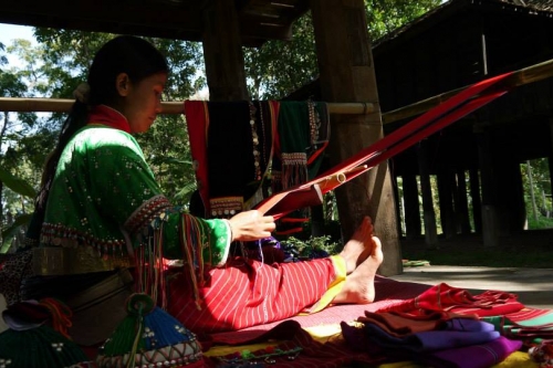งานแอ่วเฮือน เยือนผญา พิพิธภัณฑ์มีชีวิต วิถีชีวิตล้านนา 2556