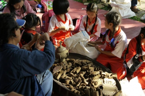 งานแอ่วเฮือน เยือนผญา พิพิธภัณฑ์มีชีวิต วิถีชีวิตล้านนา 2556