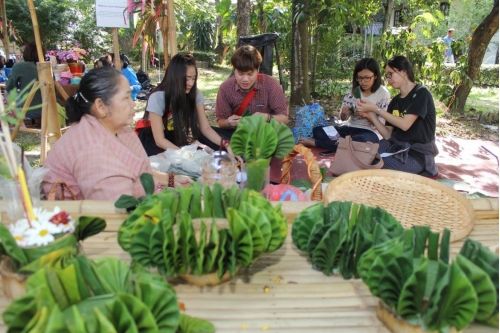 “แอ่วเฮือน เยือนผญา” พิพิธภัณฑ์มีชีวิต : วิถีชีวิต ประเพณี วัฒนธรรม ชนเผ่า และชาติพันธุ์ล้านนา 2558