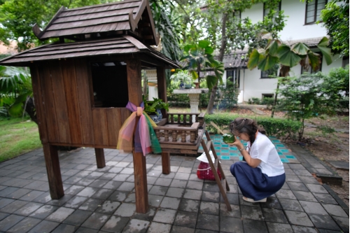 พิธีบอกกล่าววิญญาณผู้ปกปักรักษาเรือนไทลื้อ (หม่อนตุด) และหลองข้าวสารภี เพื่อดำเนินงานโครงการ Conservation of Traditional Lanna Architecture in Chiang Mai ภายใต้ทุนรางวัล AFCP 2019 – 2021