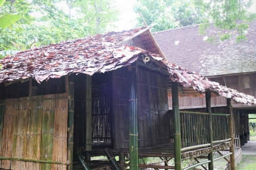 เรือนเครื่องผูก