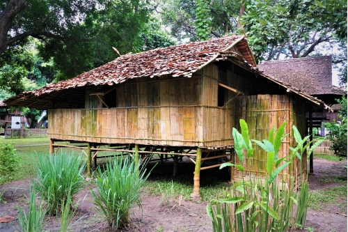 เรือนเครื่องผูก