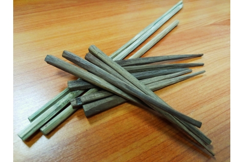 แซ่ไม้ (แซว่ไม้) - Sear Mai (Pin made from bamboo)