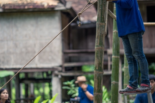 การสร้างเรือนเครื่องผูก ภายใต้กิจกรรม - Building a bamboo house of the “Artisans Talk” woodworking and traditional kruang puuk house construction workshop