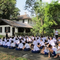 คณะครูและนักเรียนจากโรงเรียนเทพบดินทร์วิทยาเชียงใหม่ เยี่ยมชมพิพิธภัณฑ์เรือนโบราณล้านนา มช.