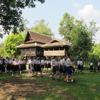 คณะครูและนักเรียนจากโรงเรียนเทพบดินทร์วิทยาเชียงใหม่ เยี่ยมชมพิพิธภัณฑ์เรือนโบราณล้านนา มช.