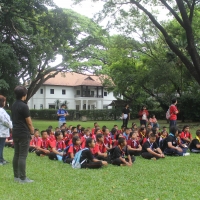 คณะครูและนักเรียนจากโรงเรียนในสังกัดเทศบาลตำบลแม่วาง เยี่ยมชมพิพิธภัณฑ์เรือนโบราณล้านนา มช.