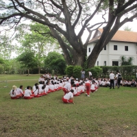 คณะครูและนักเรียนจากโรงเรียนดาราวิทยาลัย เยี่ยมชมพิพิธภัณฑ์เรือนโบราณล้านนา มช.