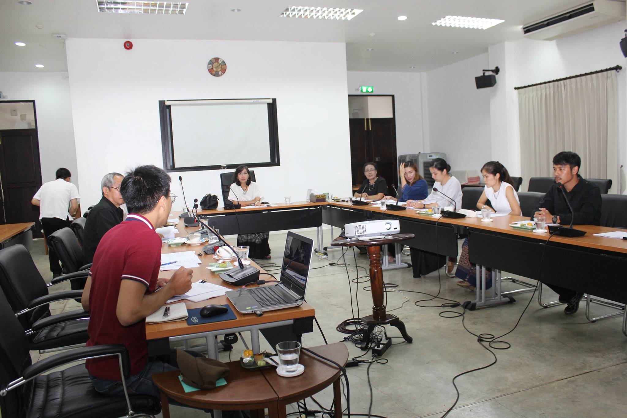 ประชุมคณะกรรมการตรวจรับพัสดุในโครงการอนุรักษ์หลองข้าวป่าซาง จังหวัดลำพูน ครั้งที่ 4/2560 เมื่อวันที่ 29 มิถุนายน 2560
