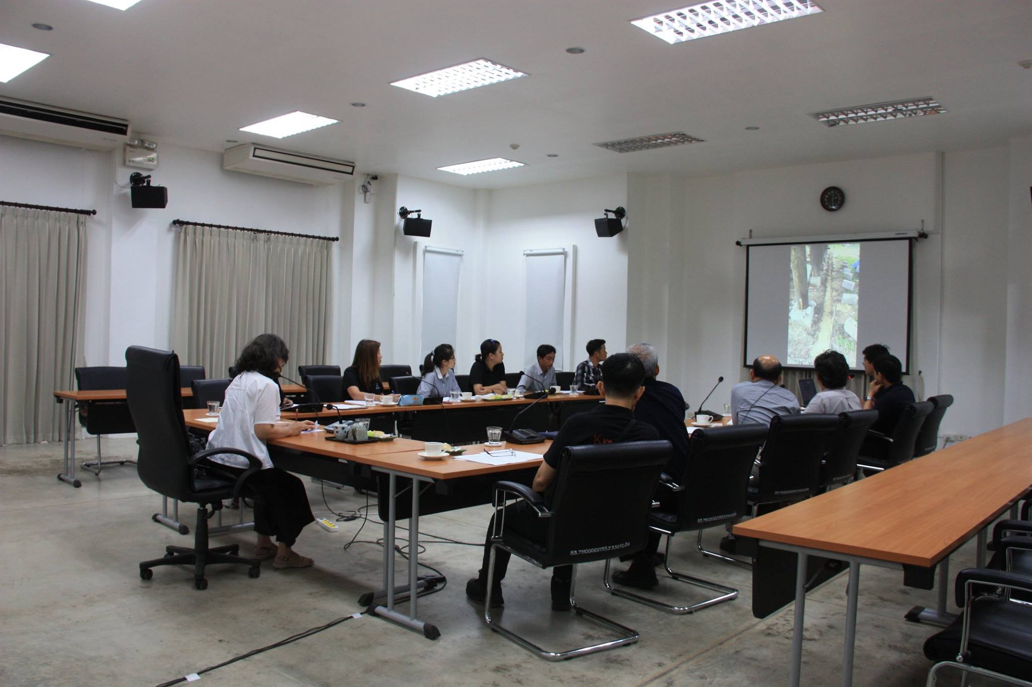 การประชุมคณะกรรมการตรวจรับพัสดุในโครงการอนุรักษ์หลองข้าวป่าซาง จังหวัดลำพูน ครั้งที่ 3/2560 เมื่อวันที่ 13 มิถุนายน 2560