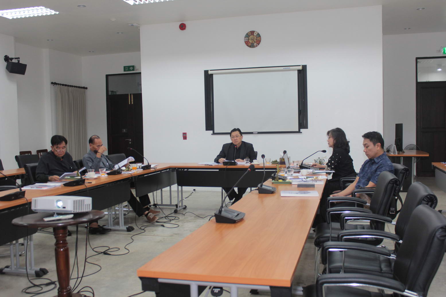 การประชุมคณะกรรมการอำนวยการประจำสำนักส่งเสริมศิลปวัฒนธรรม ครั้งที่ 2/2559