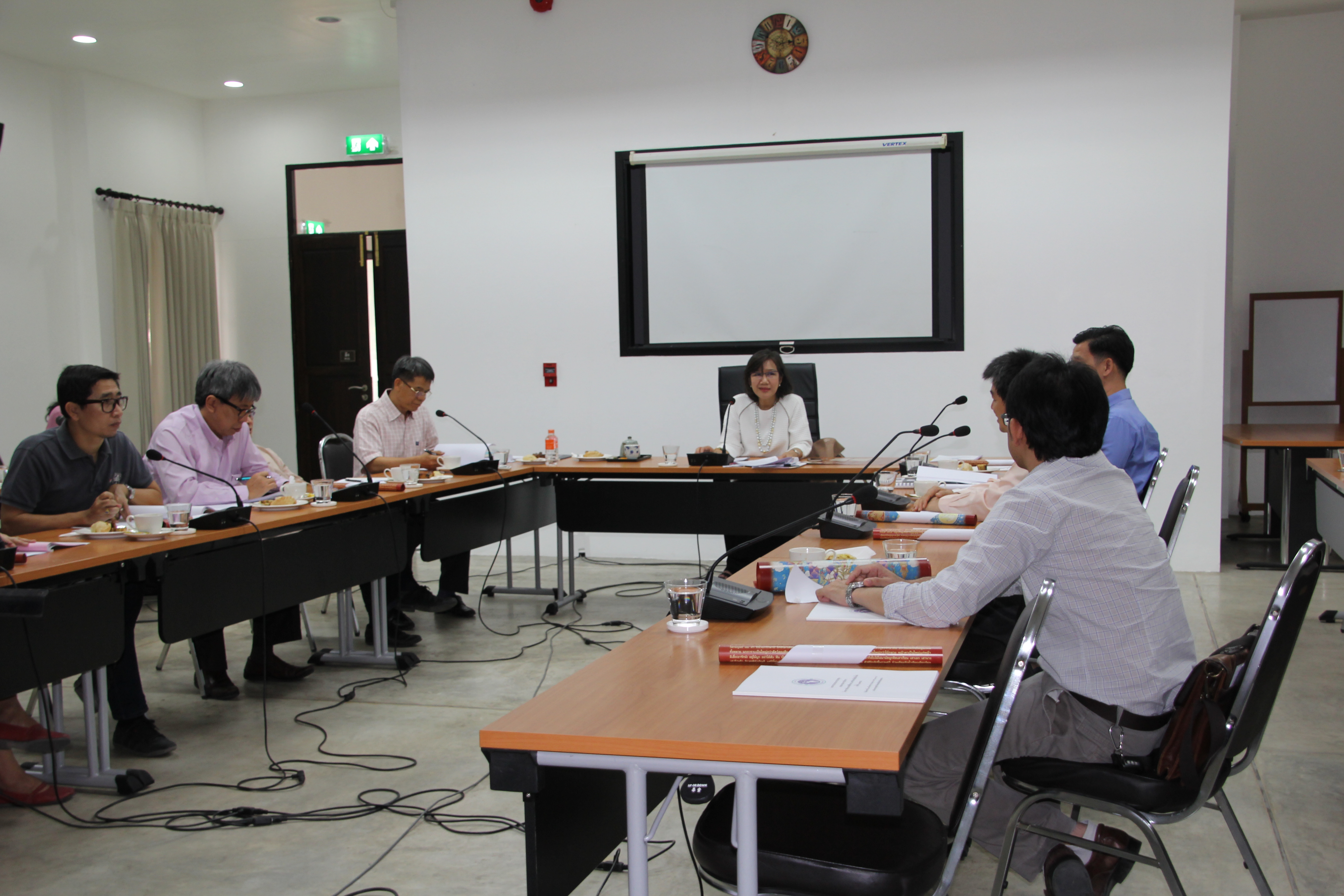 การประชุมคณะกรรมการบริหารโครงการล้านนาคดีศึกษา มหาวิทยาลัยเชียงใหม่ ครั้งที่ 1/2558